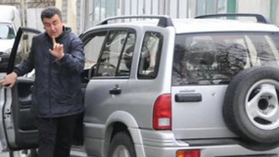 Осъденият за убийство на пътя Ивайло Дражев си кара джипа