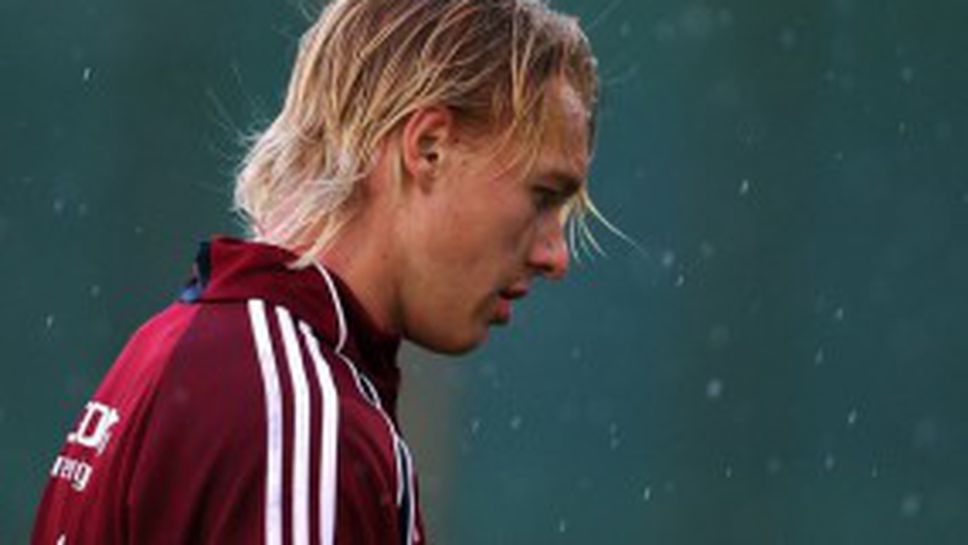 Рома напира за Симон Кяер