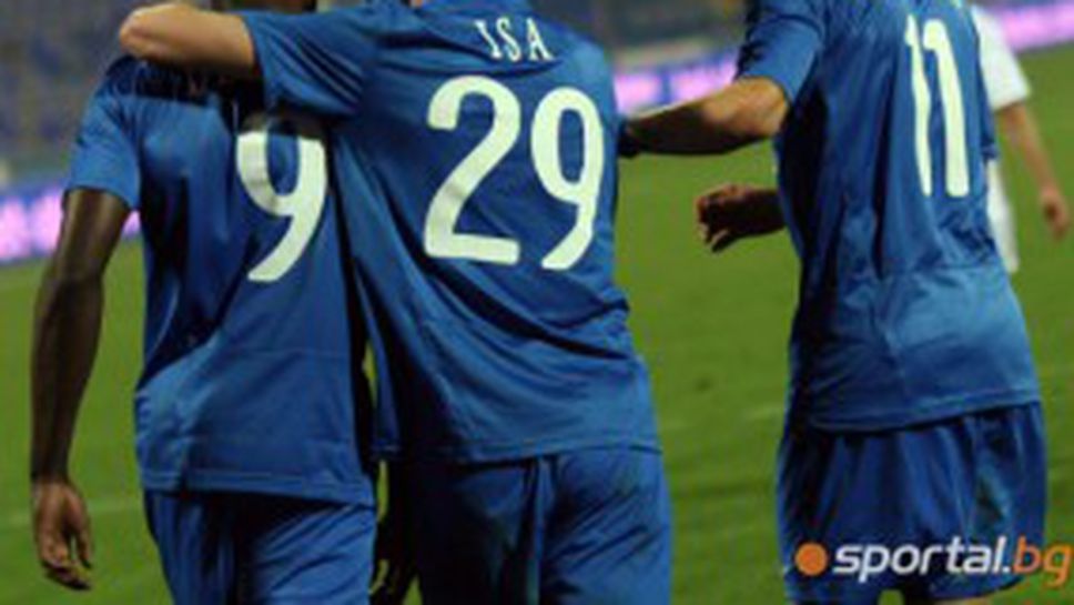 В Левски умуват заради проблемите в състава