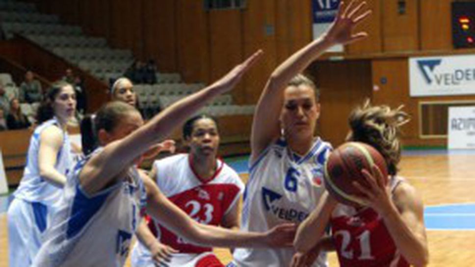 Вижте фотогалерия от победата на дамския Левски над Нефтохимик (снимки)