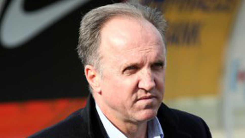 Кошмарен за Левски треньор поема Локо (Пд)