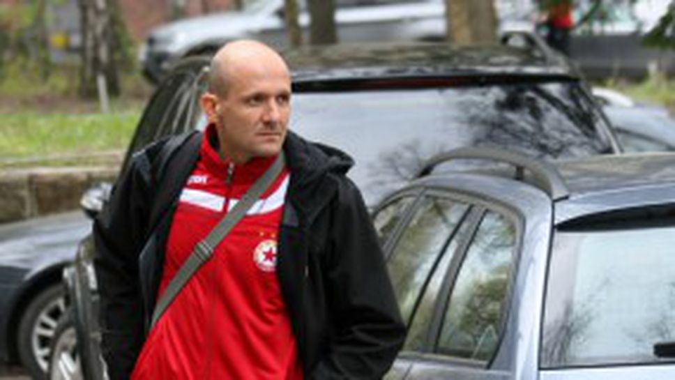 Радуканов действа като сър Алекс преди битката с Литекс (видео)