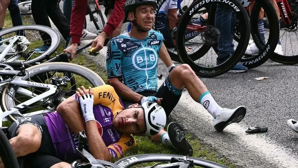 Арестуваха жената, отговорна за масовата катастрофа  на "Тур дьо Франс"