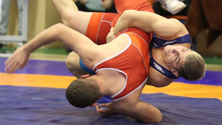 От надпреварата отпаднаха Ивайло Тисов 57 кг и Сали Салиев