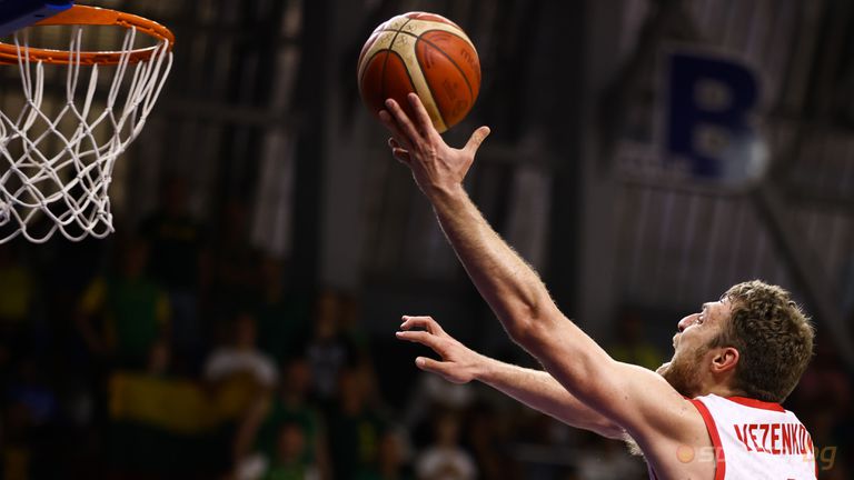 Везенков се нареди до НБА звезди след мача с Литва