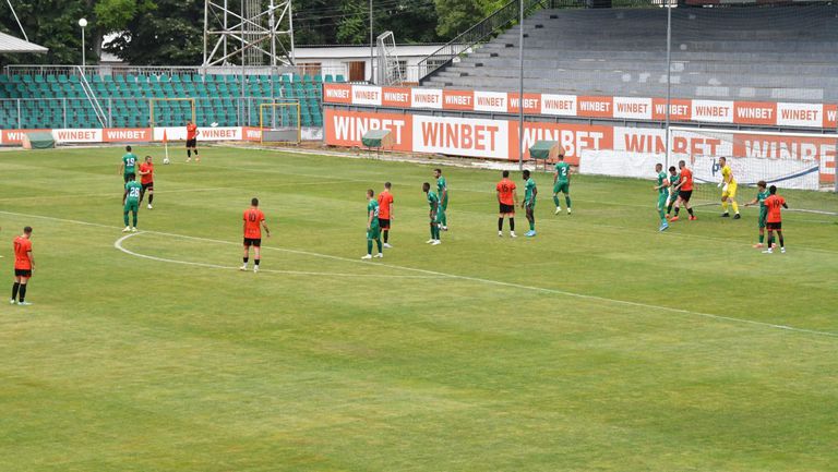 До края на мача отново Берое имаше по сериозните опасности но