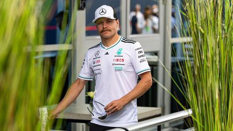  Бриаторе към този момент договаря с Мерцедес за Ботас 