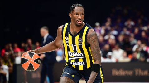 Финикс Сънс отмъкна една от големите звезди на Фенербахче