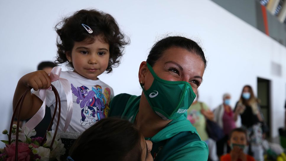 Антоанета Костадинова: Пандемията ми се отрази добре