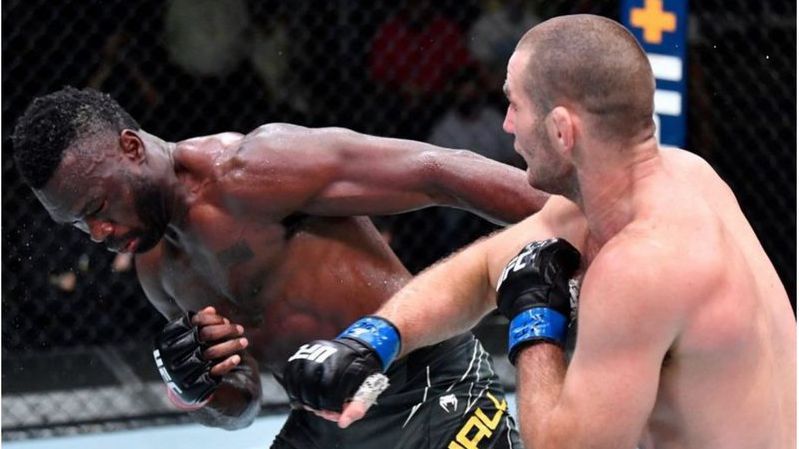 Шон Стрикланд доминира над Юрая Хол във Вегас