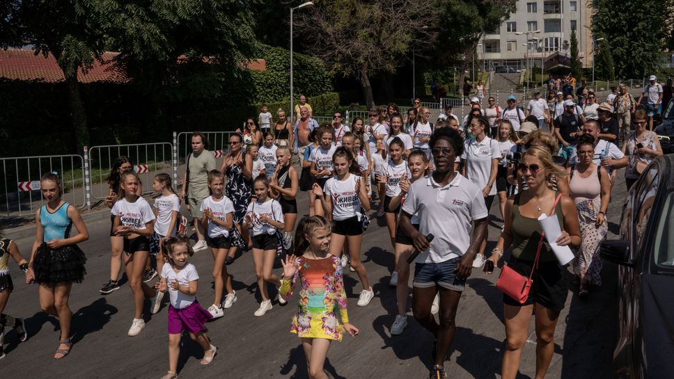 "Нестле за Живей активно! Плаж 2022" събра над 3000 души във Варна