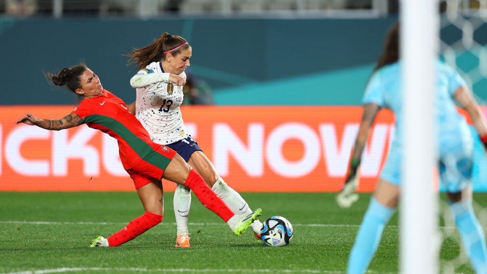 Късмет в последните минути прати САЩ напред и изхвърли дебютанта Португалия на женското Световно първенство