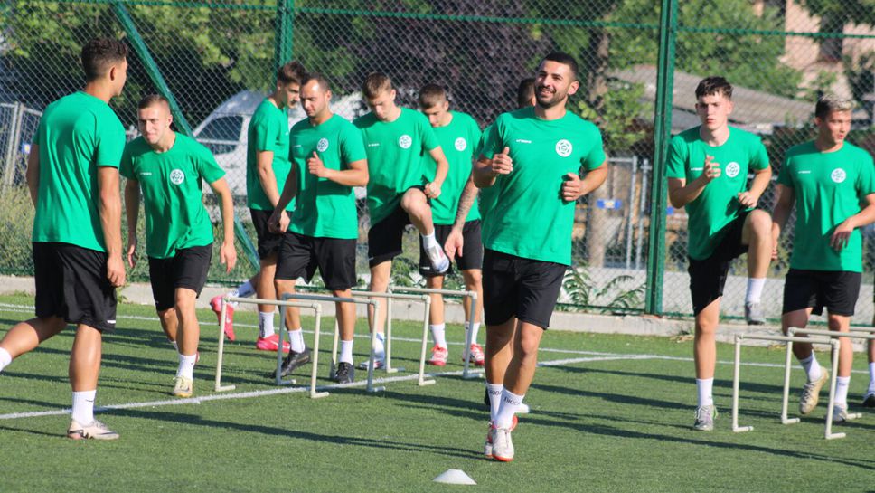 Нефтохимик победи Локомотив II (Пловдив)