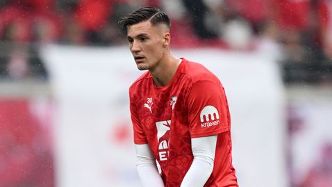  Офертата на Ман Юнайтед за Шешко е подготвена 