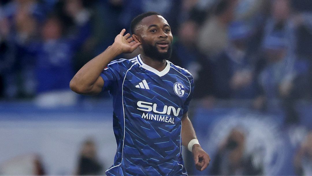 62 000 се зарадваха на успешния старт на Шалке 04