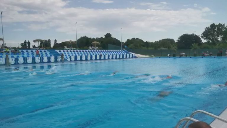 Реновиран олимпийски басейн 50 м в гр. Пазарджик