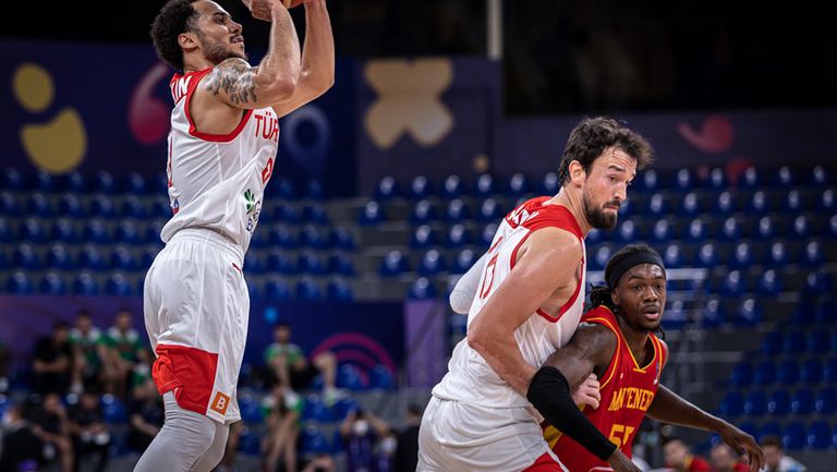 Националният отбор на Турция по баскетбол регистрира първата си победа