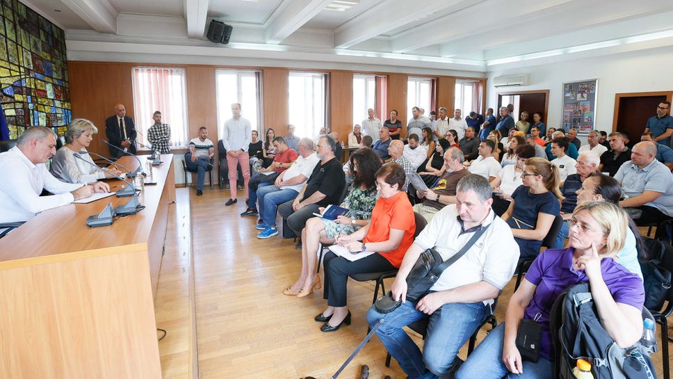 Министър Лечева: Искам нашата администрация да бъде в помощ на всички спортни организации