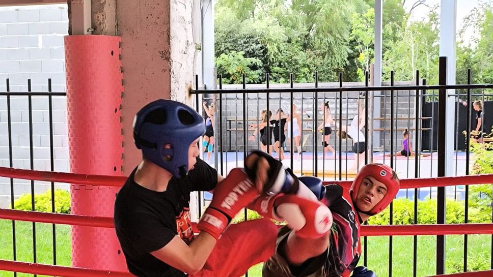 За поредна година млади състезатели от няколко клуба избраха Ахелой