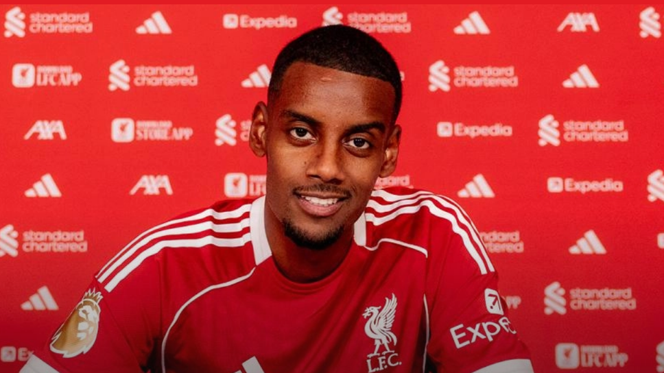 Дългоочакваният трансфер на Александър Исак в Ливърпул вече е факт