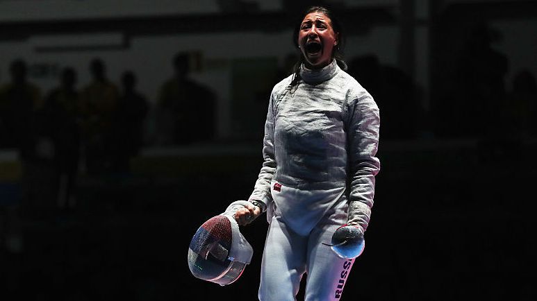 Олимпийската шампионка по фехтовка Яна Егорова подновява кариерата си