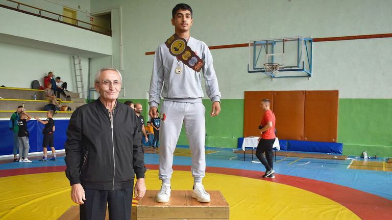 Състезател от Спортния клуб по борба в Разград спечели най-голямото
