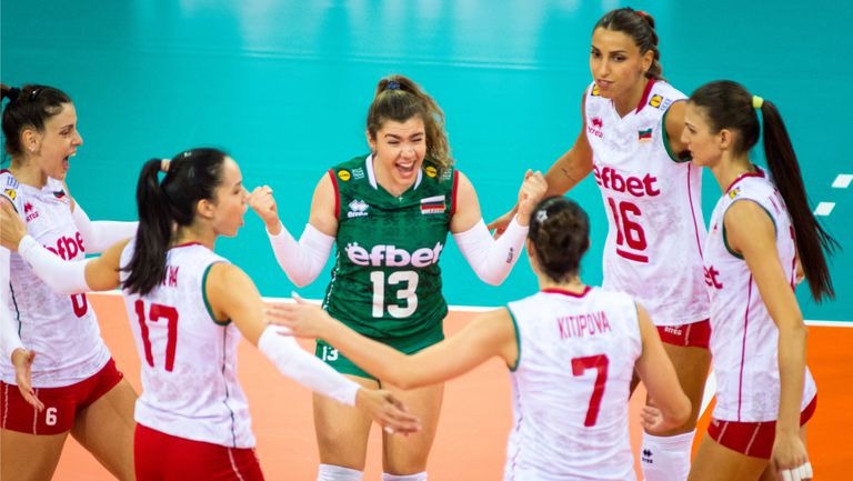 Волейболистките от националния отбор на България завършиха с разгромна победа
