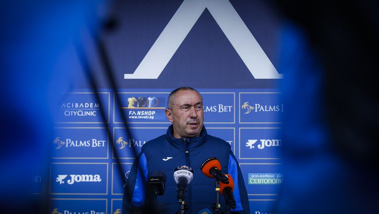 Стоилов: Задължен си да даваш максимума, когато носиш екипа на Левски