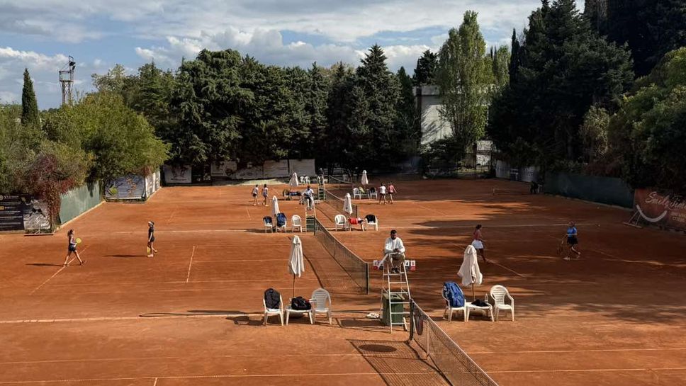 Седем българки се класираха за 1/4-финалите на двойки на турнир от ITF във Варна