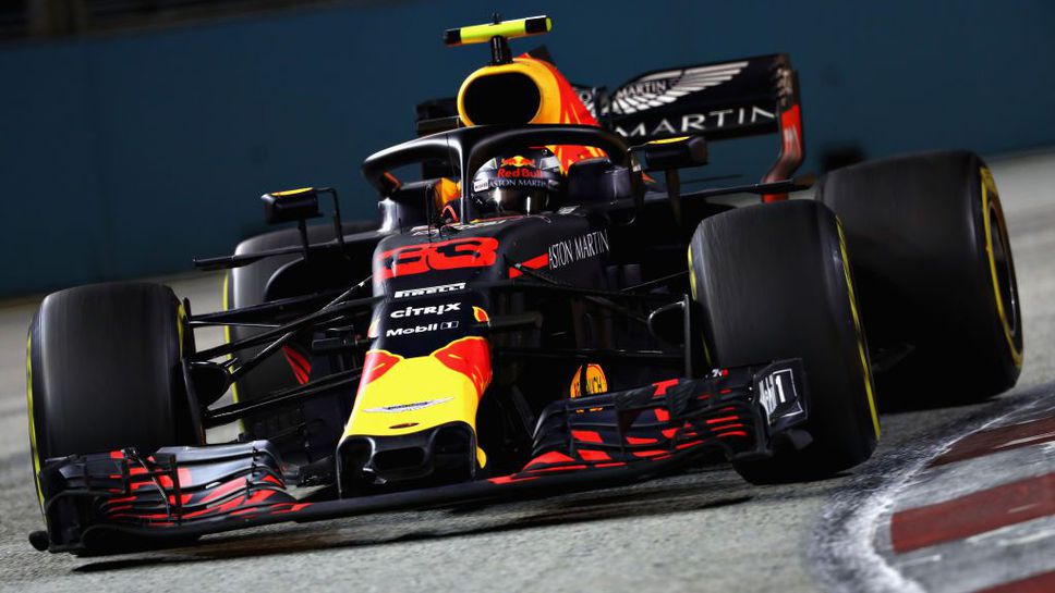 Верстапен отдавна не е бил начело в Сингапур