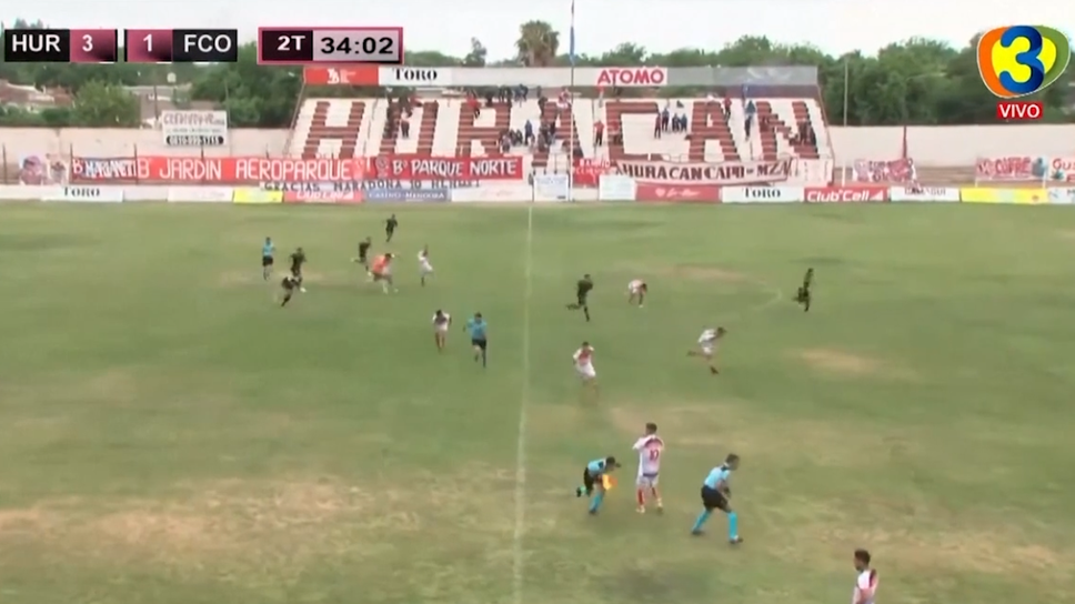 Лудост! Простреляха треньор по време на мач в Аржентина