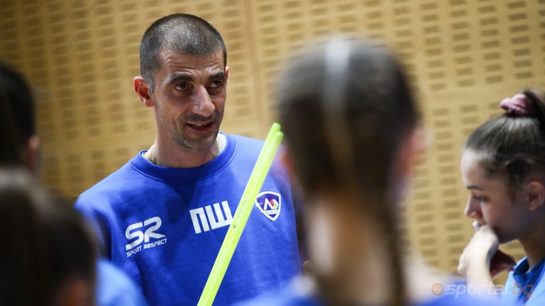 Петър Шопов се завърна в Левски София 42 годишният специалист ще бъде