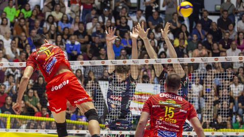 Алекс Николов и Лубе бяха близо, но не спечелиха Суперкупата на Италия