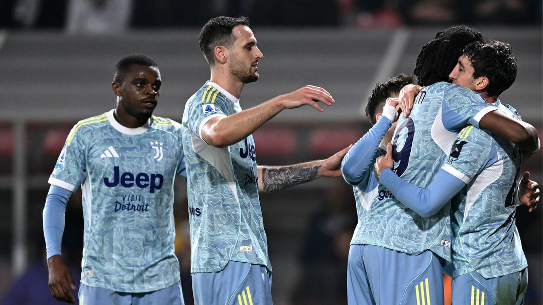 Ювентус с опит да доближи зона "Европа"