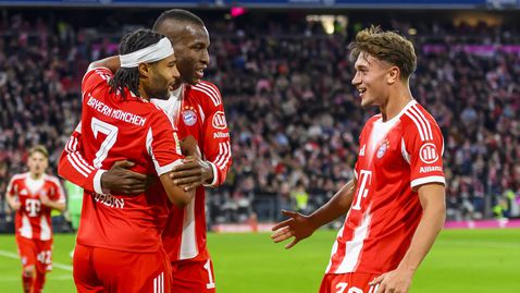 Многото ротации не попречиха на Байерн за убедителна петнадесета поредна победа