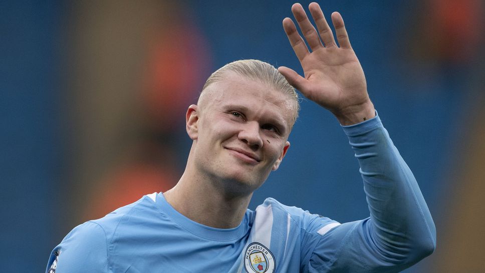 Холанд търси памперси из Манчестър облечен като Жокера