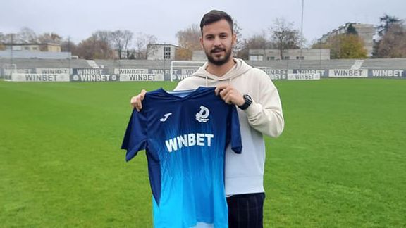 Още един от младите футболисти на Дунав Русе подписа първи