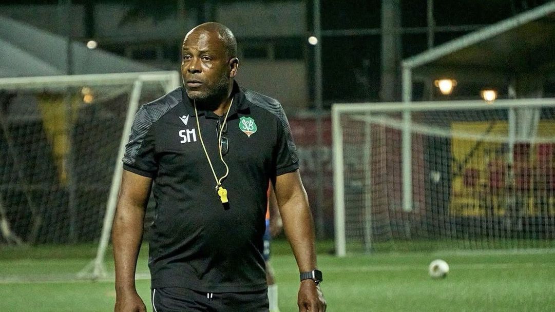 Селекционерът на Суринам изненадващо подаде оставка преди баражите за място на Световното първенство