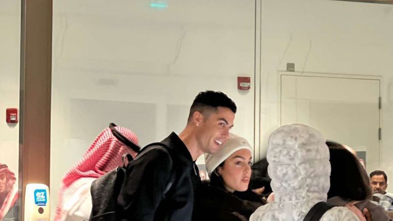 Португалската суперзвезда Кристиано Роналдо вече е в столицата на Саудитска
