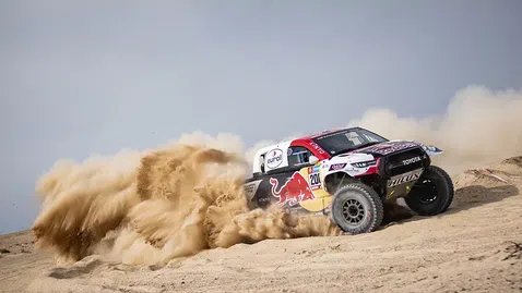  Рали „ Дакар ”: Кошмар за Льоб и Петерханзел 