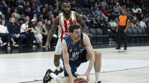 Милър-Макинтайър и Звезда разбиха Анадолу Ефес в Турция