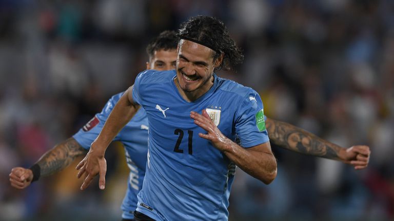 Лесна победа с 4:1 срещу аутсайдера изкачи Уругвай на четвъртото
