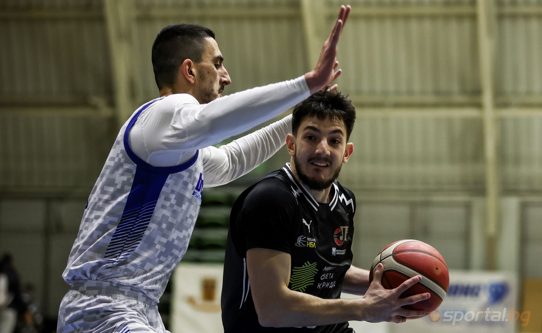 Академик Бултекс 99 : Локомотив Пловдив