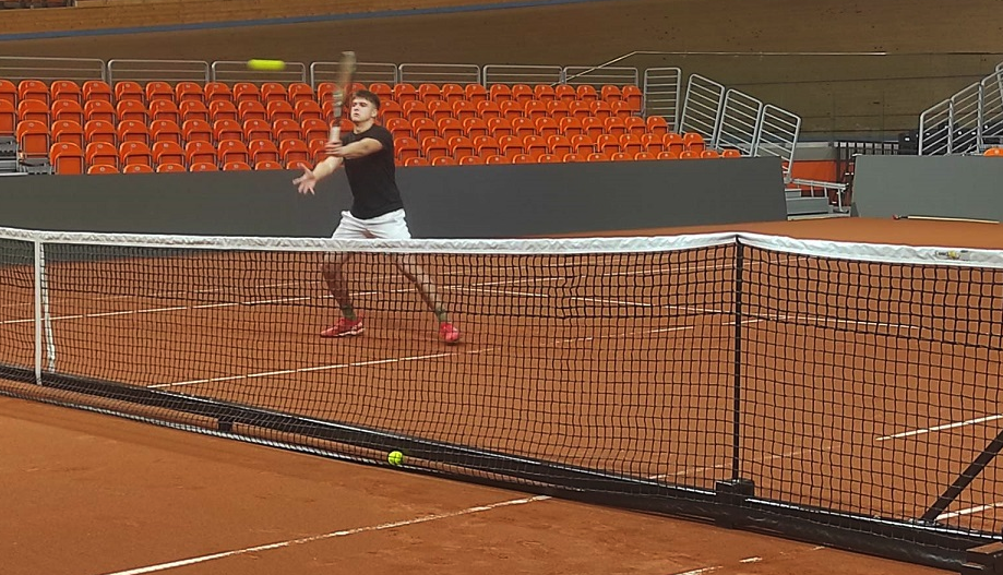 Националите на България по тенис вече се подготвят в зала