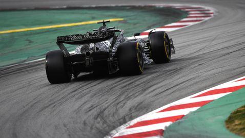 Ботас очаква по-лесни изпреварвания през новия сезон