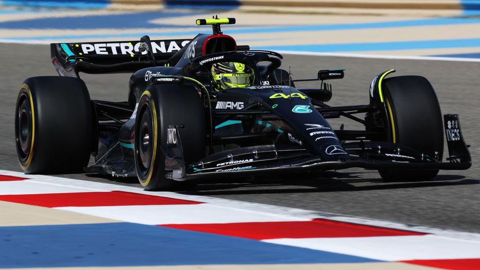 Бътън: Новият договор на Хамилтън се бави заради темпото на W14