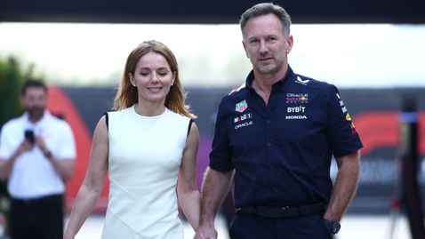 Хорнър си почива от Формула 1 на яхта в Хърватия