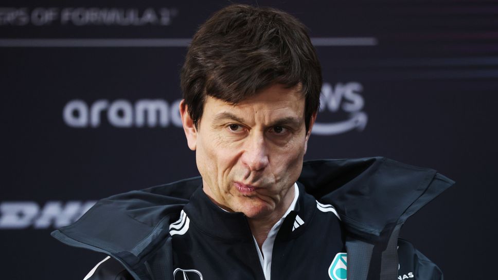 Шефът на Мерцедес във Формула 1 Тото Волф намекна че