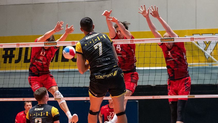 Николай Къртев заби нови 5 блока за успех №21 на Прага