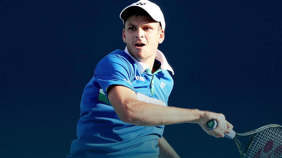 Хуркач шокира Циципас след обрат, Рубльов спря похода на Корда в Маями